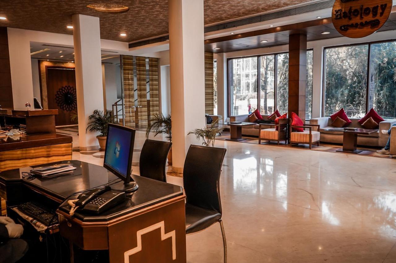 Hotel Gwalior Regency Extérieur photo
